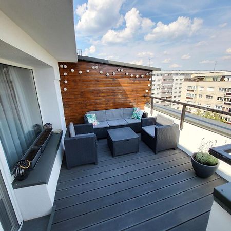Demure Terrace Apartment ブカレスト エクステリア 写真